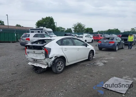 2013 Toyota Prius Three Se z USA, uszkodzony, nr VIN JTDKN3DU7D5588500